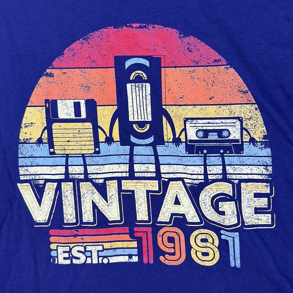 Vintage 1981 Men’s Short Sleeve T-shirt Navy Blue Size XLarge NWT - Picture 3 of 11